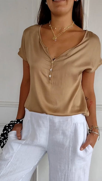 Marisa™ - V-Ausschnitt-T-Shirt in lässiger Eleganz