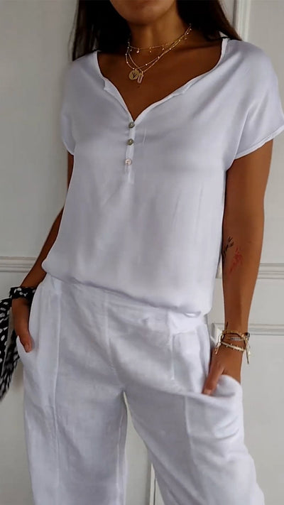 Marisa™ - V-Ausschnitt-T-Shirt in lässiger Eleganz